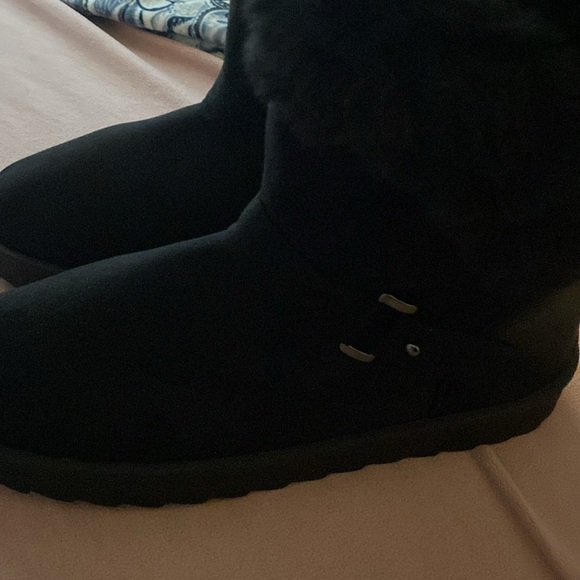 Boots - Picture 5 of 5